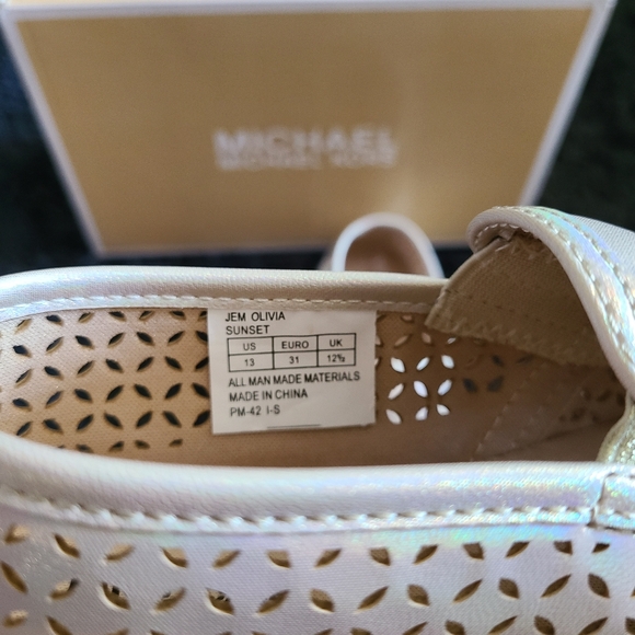 NEW MK Jem Olivia Slip-on (Youth) - Picture 4 of 9